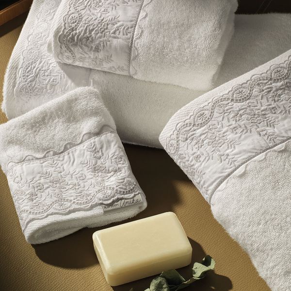 Toalha de Lavabo Fio Penteado Bordado Antônia